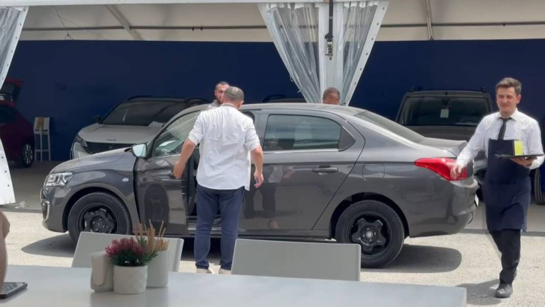 Sıfır araç alacaklar artık bayiye değil tren garına gidecek! Otomotiv sektöründe yeni uygulama başladı 9